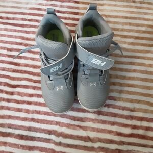 Youth Baseball Cleats Size 2Y